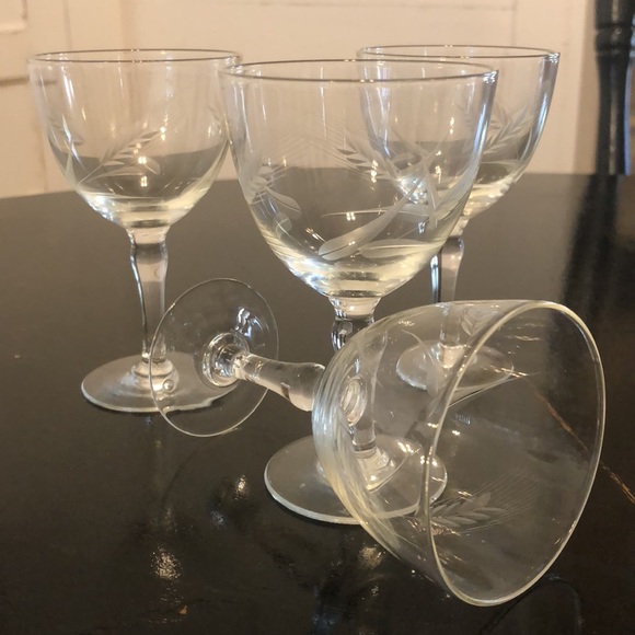 Vintage Set of 4 Etched Wheat Pattern Cordial Cocktail Liqueur Sherry Glasses - Picture 3 of 9